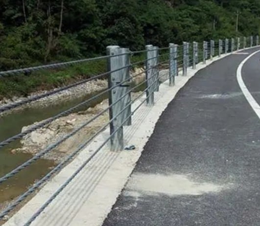 鋼絲繩護(hù)欄