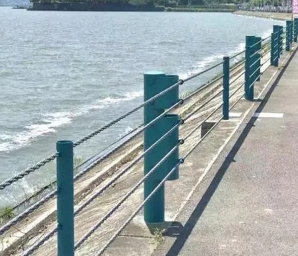 鋼絲繩護(hù)欄