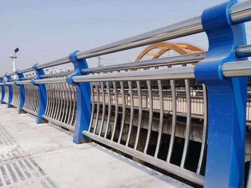 橋梁護(hù)欄維護(hù)和保養(yǎng)的細(xì)節(jié)