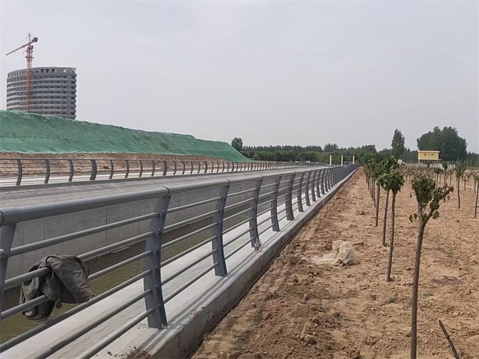 不銹鋼復(fù)合管護欄